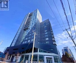 Building Photo - 158 King St N