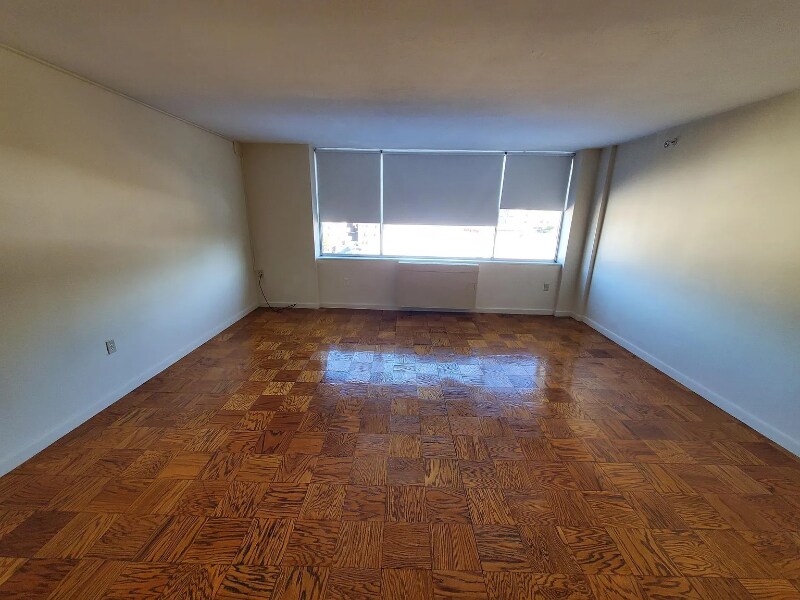 111 Monmouth St, Brookline, MA 02446 Room for Rent in Brookline, MA