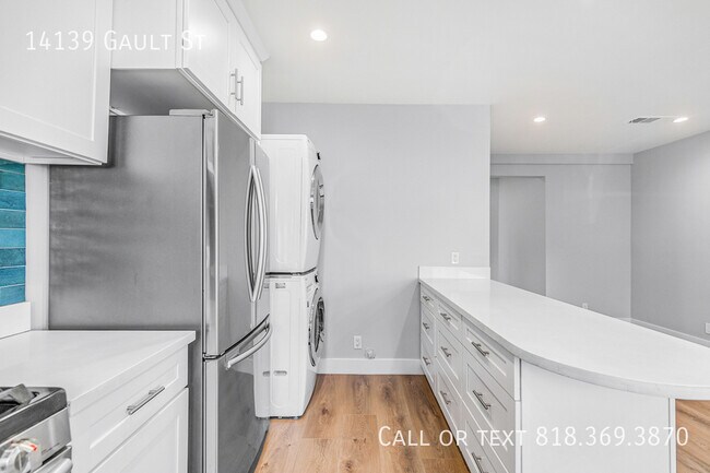 Foto del edificio - 14139 Gault St