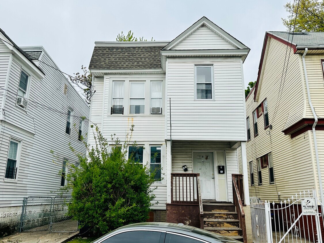 Primary Photo - 193 21st St