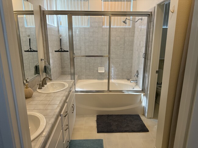 Building Photo - 1232 Mission Pl