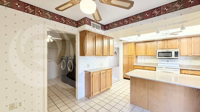 Foto del edificio - 12527 W Prospect Dr
