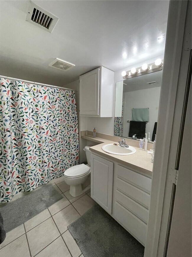 Foto del edificio - 2665 SW 37th Ave