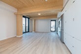 Primary Photo - 33 Lenox St