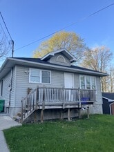 Building Photo - 212 Antrim St