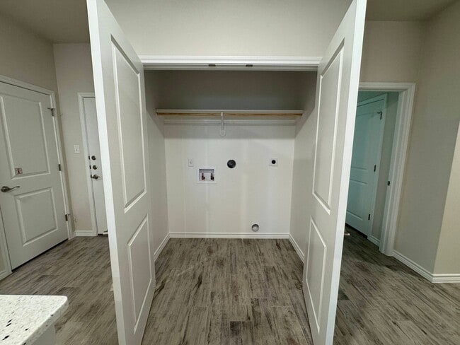 Building Photo - 5108 Rose Petal Ct