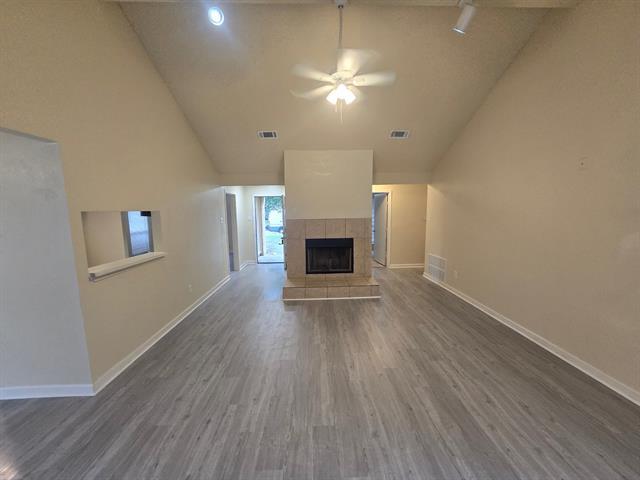 Building Photo - 1345 Roan Dr