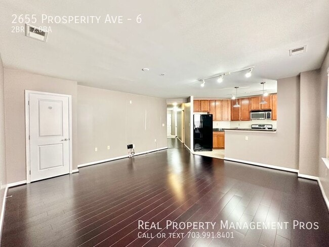 Building Photo - 2655 Prosperity Ave