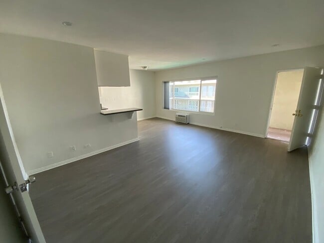 Foto del edificio - 5307 Sepulveda Blvd