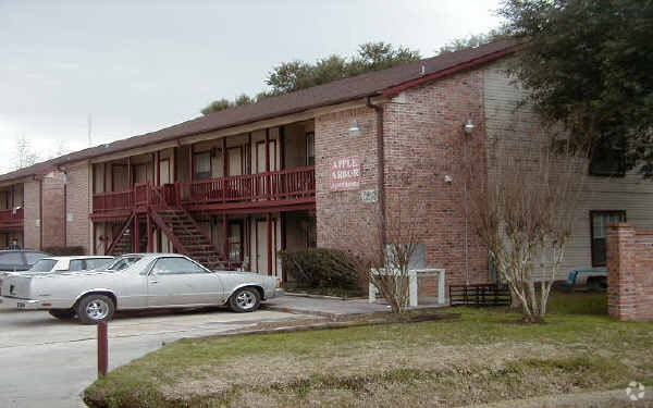 Primary Photo - Apple Arbor Apartments