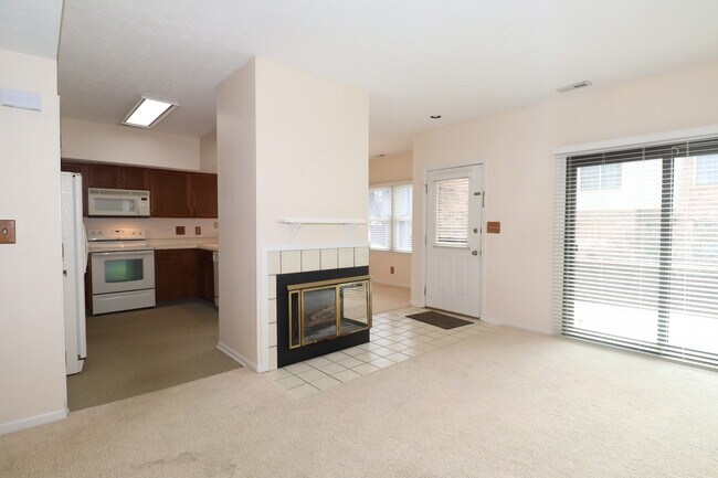 Foto del edificio - 9523 Maple Way