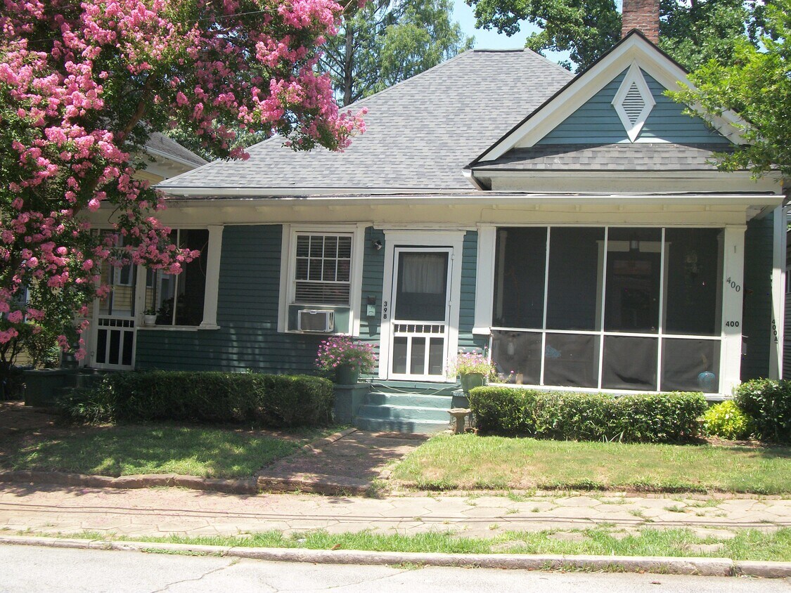 Primary Photo - 398 Sinclair Ave NE