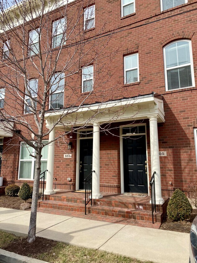 Primary Photo - 503 N Ford St