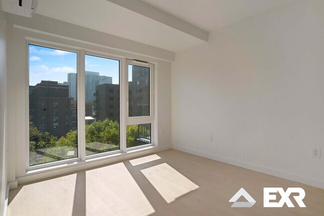 Building Photo - 14815 89th Ave