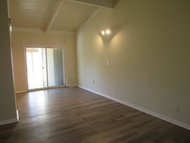 Building Photo - West Lancaster Duplex
