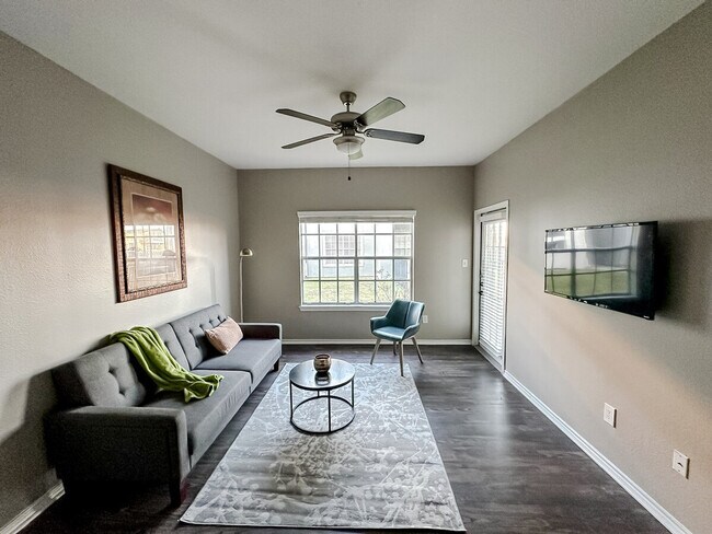 Foto del edificio - 6225 Saratoga Blvd