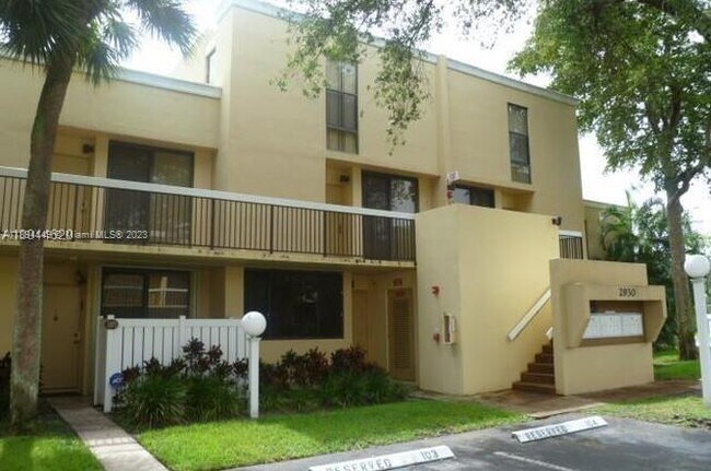 Building Photo - 2930 SW 87th Terrace