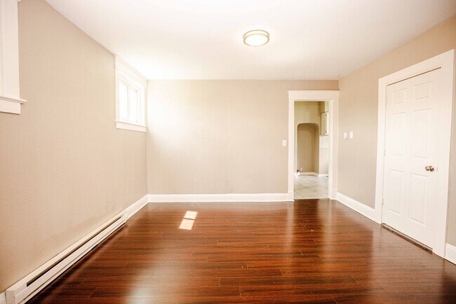 Foto del edificio - 2594 Broadway St