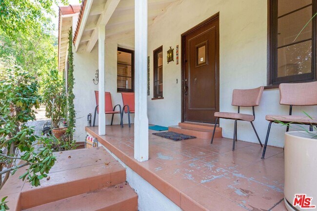 Foto del edificio - 741 Montecito Dr