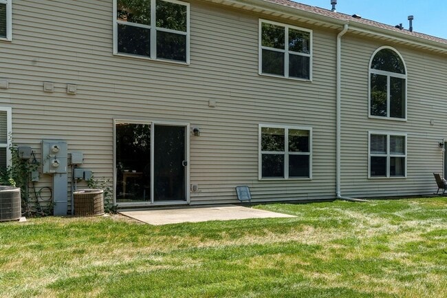 Building Photo - 9006 Leicester Way
