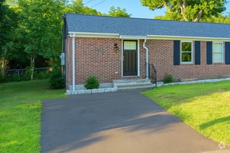 Building Photo - 5-7 Knapps Park Dr
