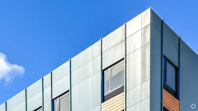 Building Photo - RKO Plaza