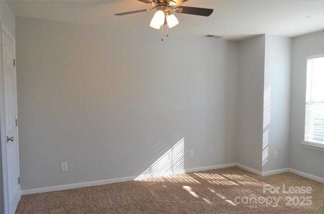 Foto del edificio - 16217 Peachmont Dr