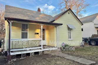 Building Photo - 1220 SW Harvey Pl