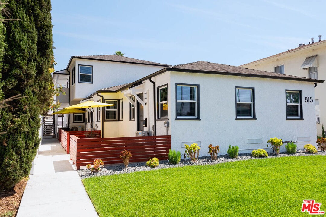 Foto principal - 815 W Glenoaks Blvd