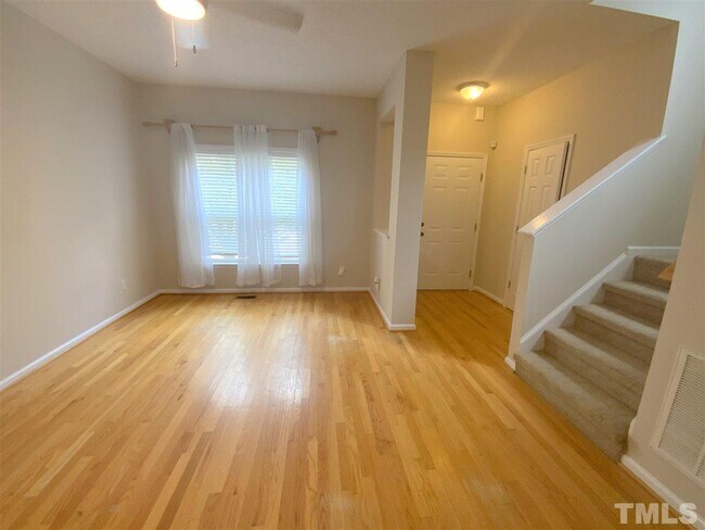 Foto del edificio - 562 E Martin St