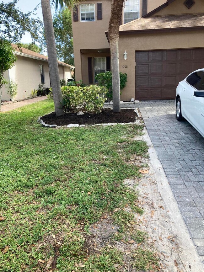 Foto del edificio - 1098 Winding Rose Way