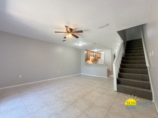 Foto del edificio - Newly Renovated 2BR/1.5BA Townhouse in For...
