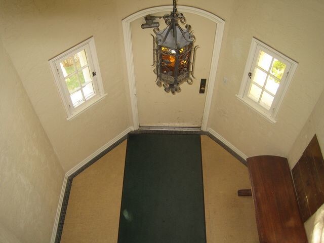 Primary Photo - 1343 N Catalina St
