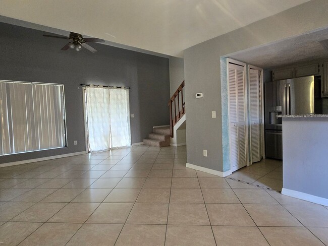 Building Photo - Rockwood Villas – Charming 2/2 Townhome Close to Everything!