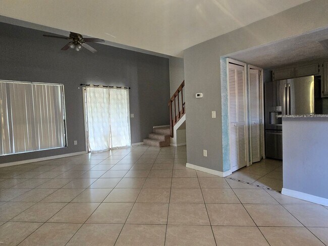 Foto del edificio - Rockwood Villas – Charming 2/2 Townhome Close to Everything!