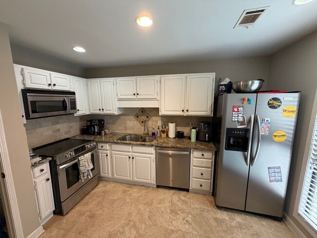 Cocina - 3201 Lenox Rd NE