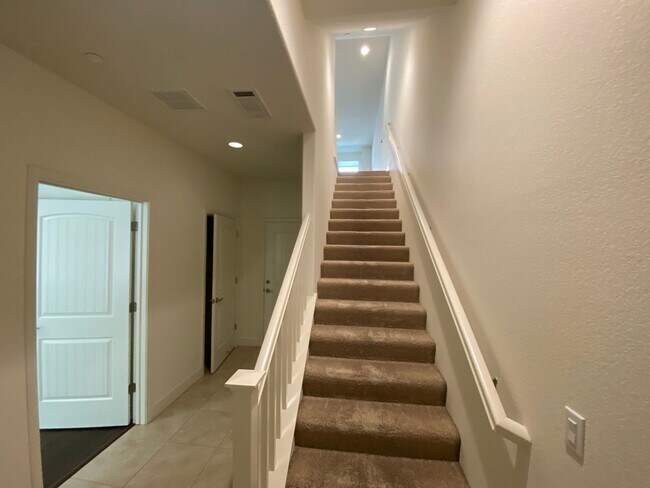 Foto del edificio - SUNNYVALE - executive townhome with amazin...