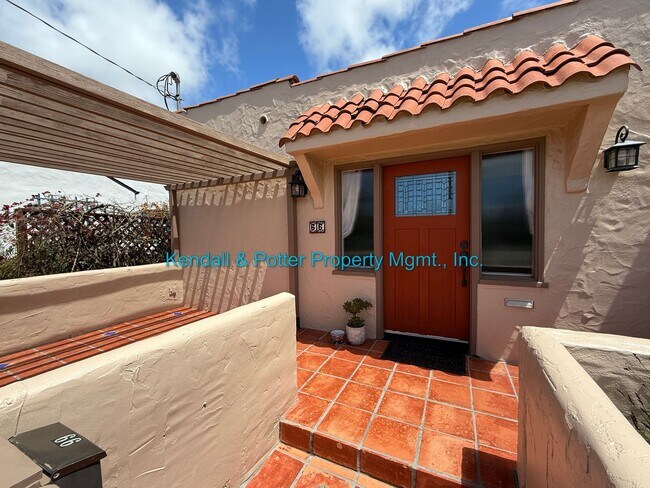 Foto del edificio - Quiet & Updated Watsonville Charmer 2 plus BR/1BA