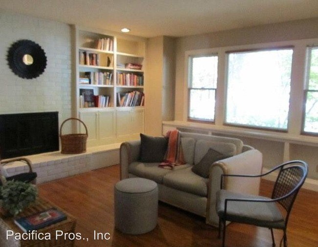 Building Photo - 4 br, 3 bath House - 1537 42nd Street