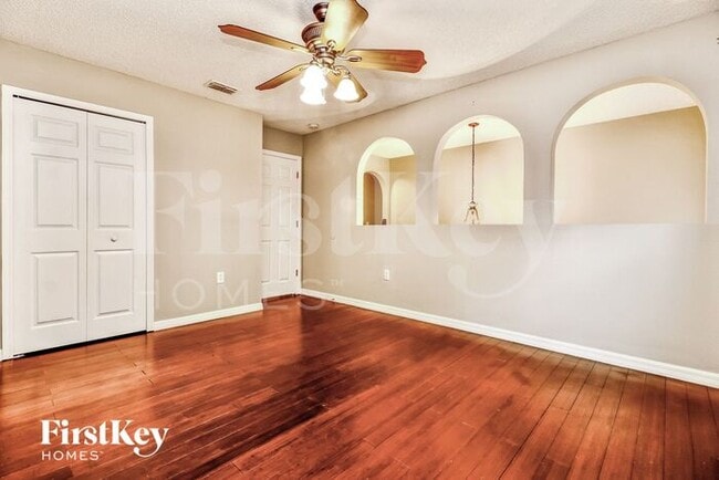 Building Photo - 3813 Sleepy Hill Oaks Loop