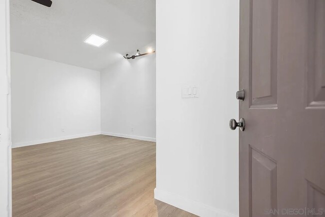 Building Photo - 207 Carissa Dr