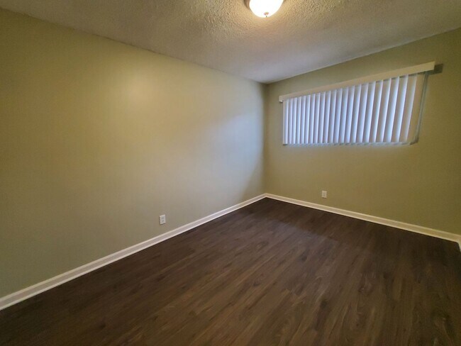 Foto del edificio - 1165-1171 W. 166th Street