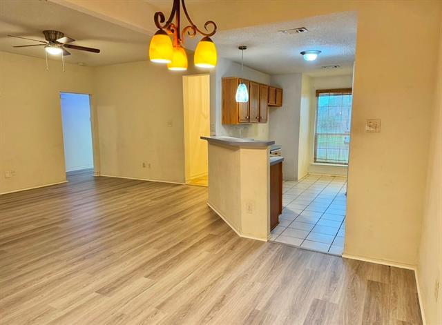 Foto del edificio - 1424 Spicewood Dr