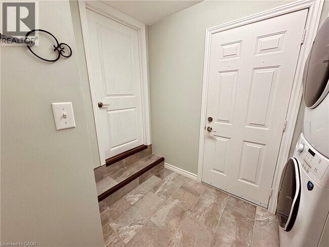 Building Photo - 41 Idlewilde Ln