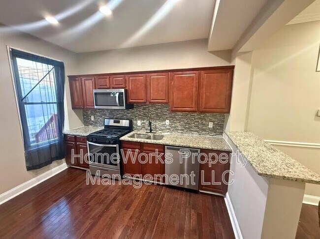 Foto del edificio - 1243 Washington Blvd