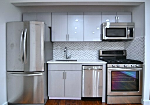 Primary Photo - 27 E 20th St