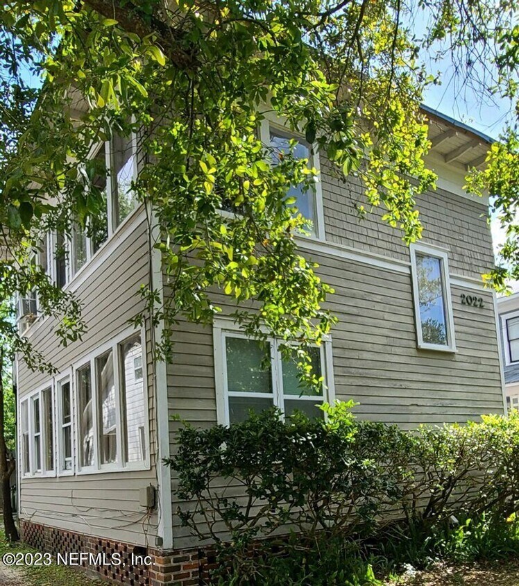 Primary Photo - 2022 Dellwood Ave