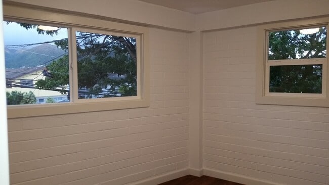 Foto del edificio - 2215 N School St