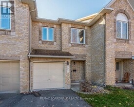 Building Photo - 1031 Capreol St