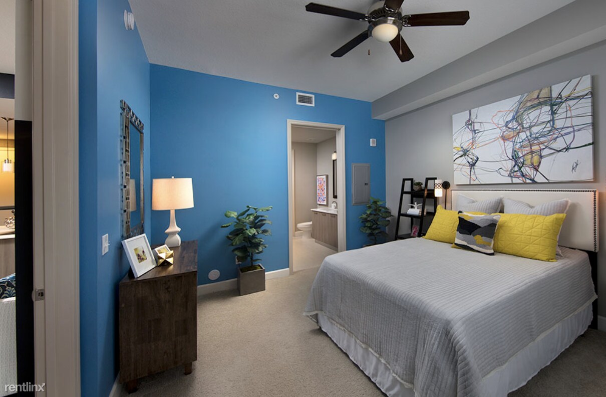 Foto principal - 8870 NW 36th St